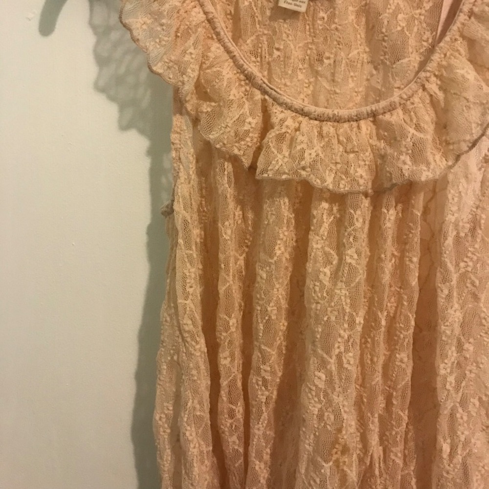 Forever 21 Blush Metallic Sleeveless Blouse - Picture 2 of 4